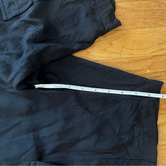 Men’s Off-White c/o Virgil Abloh “MAIN LABEL” shorts. Black. Size large. - Picture 11 of 11